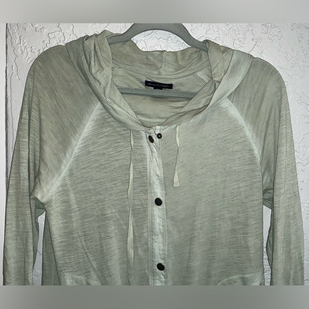 American Eagle Outfitters Sage Green Lightweight Zip-Up with Hood - Picture 2 of 8
